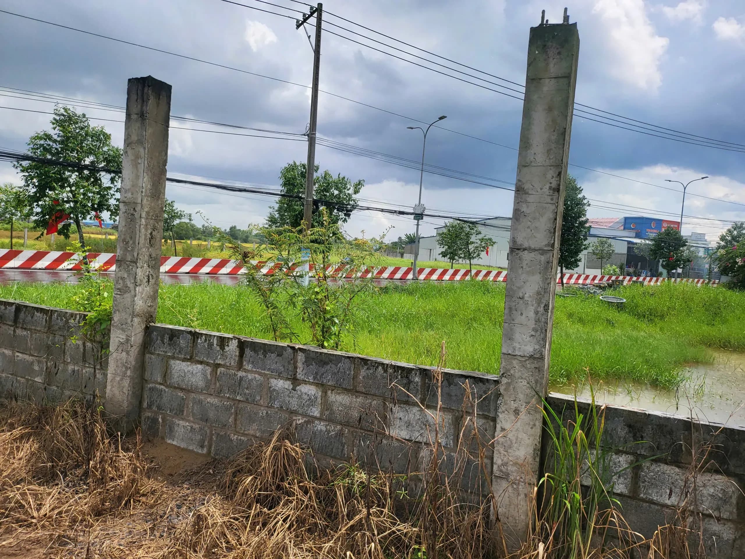 ĐỘC QUYỀN! 950M² FULL THỔ CƯ MẶT TIỀN ĐƯỜNG LỚN (ĐT 818) LONG AN, SÁT KCN HÒA BÌNH - Thumbnail 3