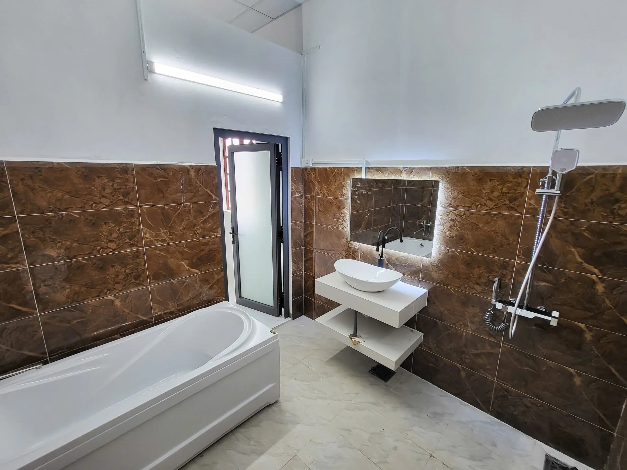 NHÀ VƯỜN LONG AN 550M² THỔ CƯ - VIEW SÔNG TUYỆT ĐẸP, SẴN SÀN NƯỚC! - Thumbnail 6